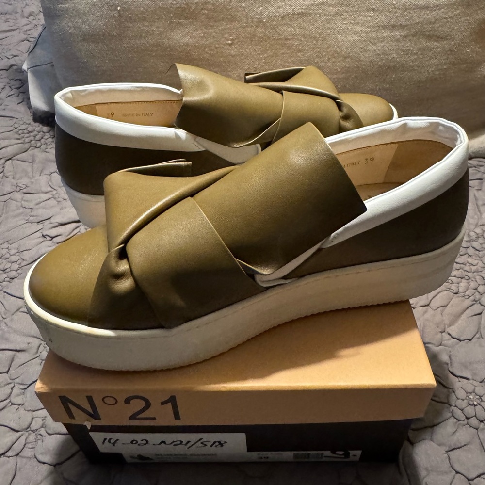 N21 Yeti Olive-brown Platform Slip-Ons
